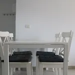 The Hill Sea View Apartment ساراندا