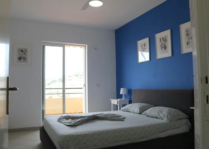 The Hill Sea View Apartment *