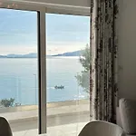The Hill Sea View 公寓