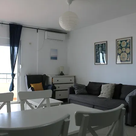 Bluebell Sea View Apartment